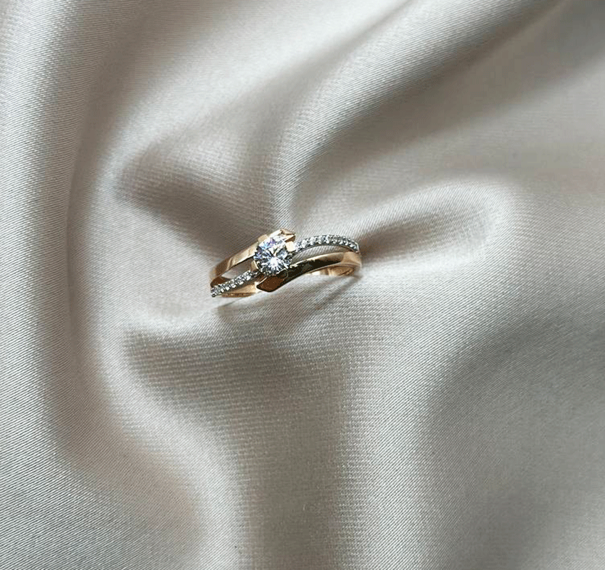 Помолвочное кольцо из розового золота