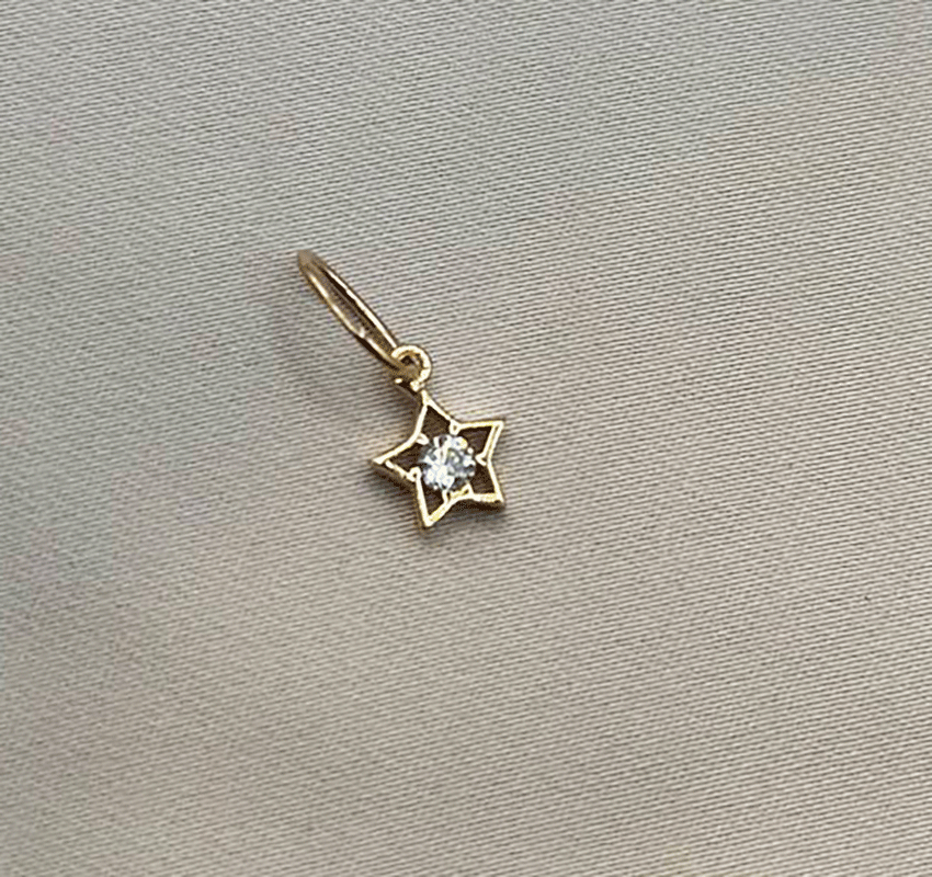 Pandantiv cu literă din aur roz