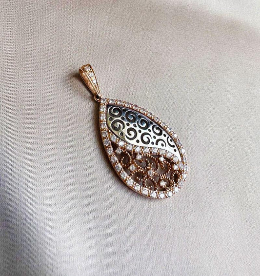 Подвеска из розового золота