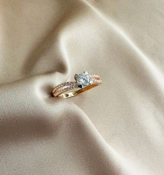 Помолвочное кольцо из розового золота