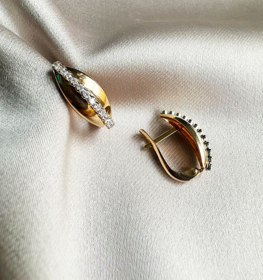 Rose gold earrings with zircon