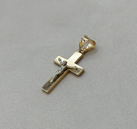 Крестик из розового золота