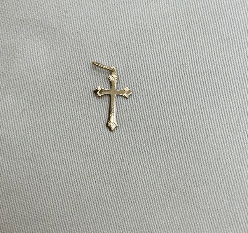 Крестик из розового золота