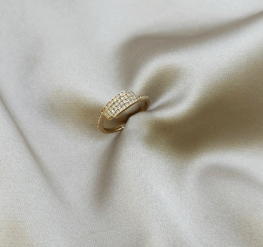 Rose gold ring with cubic zirconia