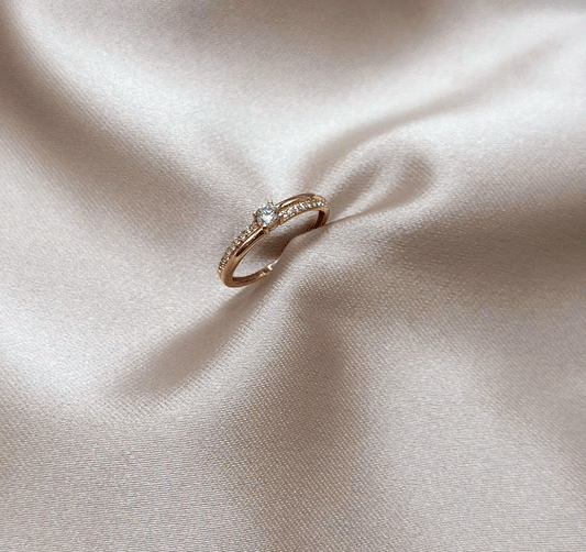 Помолвочное кольцо из розового золота