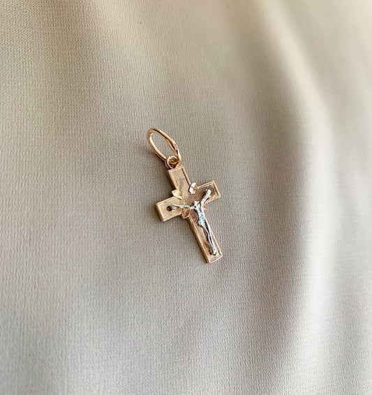 Крестик из розового золота