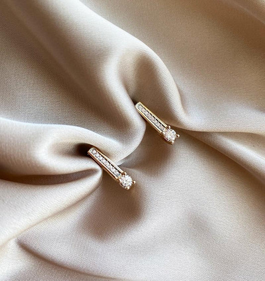 Rose gold earrings with zircon