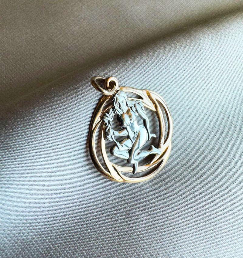 Подвеска из розового золота