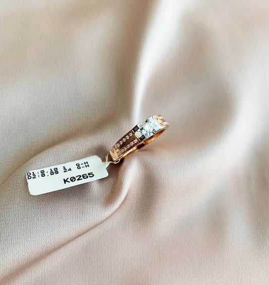 Rose gold ring with 0.19ct diamond