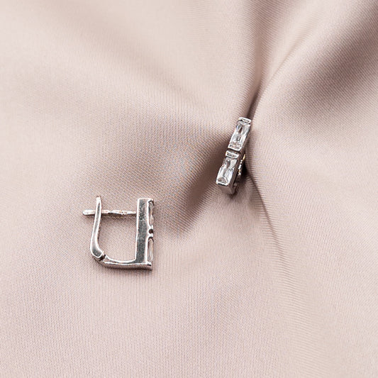 Серьги из серебра с цирконом