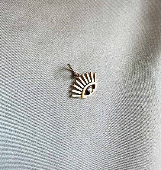 Rose gold pendant with zircon