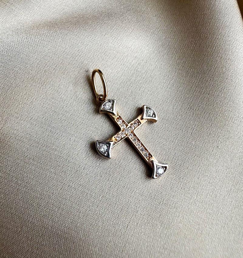 Cruce din aur roz cu zirconiu