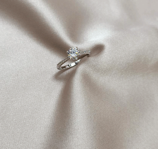 White Gold Ring with Zircon