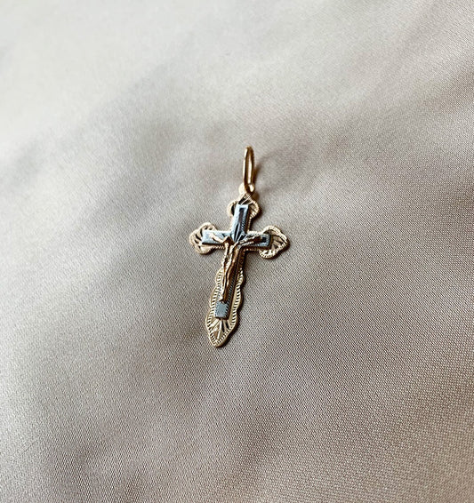 Крестик из розового золота