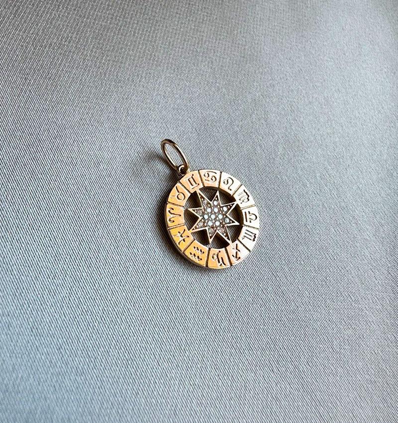 Подвеска из розового золота