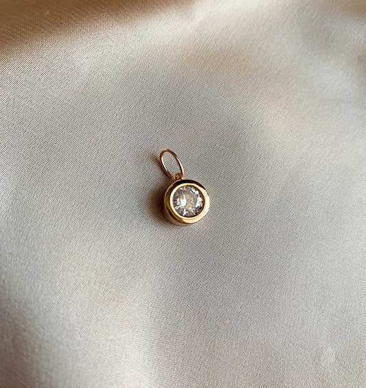 Rose gold pendant with zircon