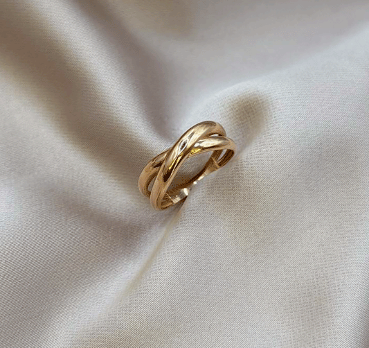 Rose gold ring