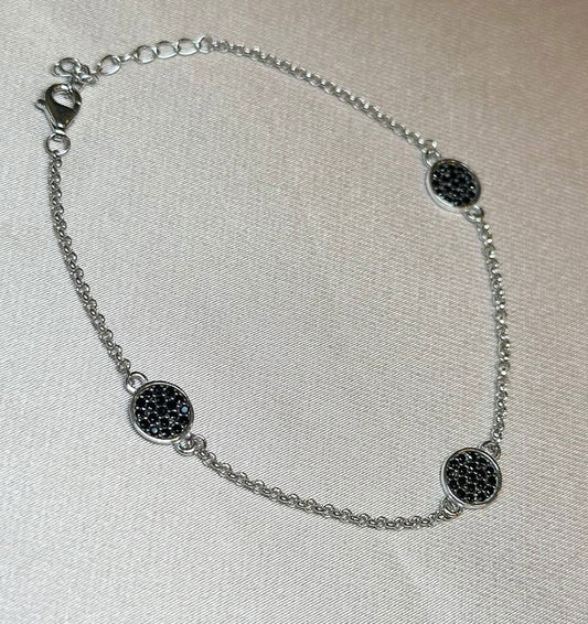 Silver bracelet with zircon