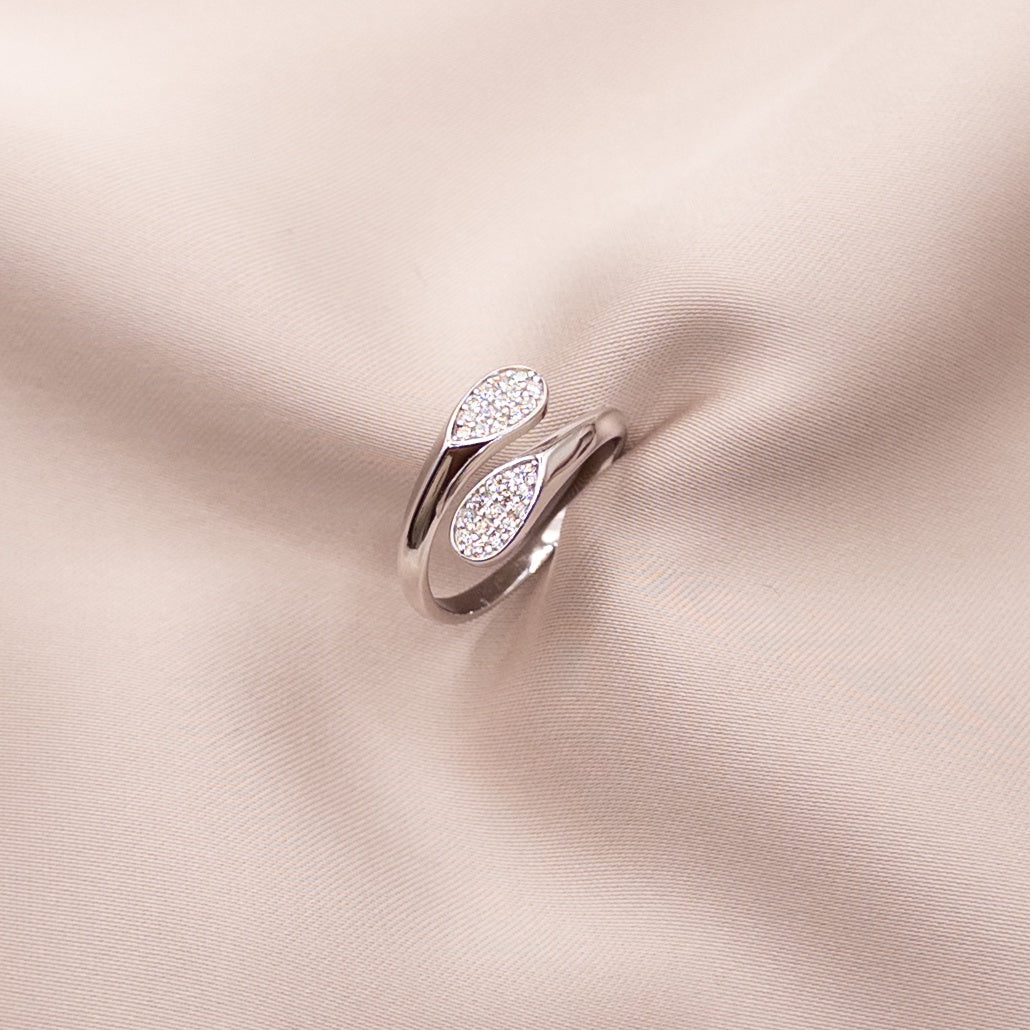 Silver ring with cubic zirconia