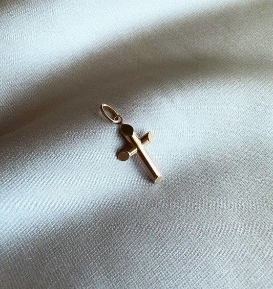 Крестик из розового золота