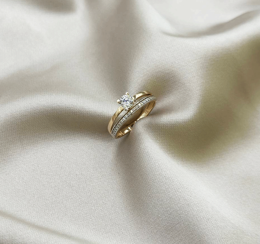 Помолвочное кольцо из розового золота