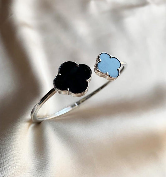 White gold bracelet with onyx