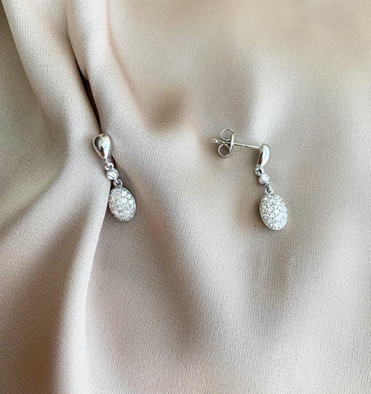 White gold earrings with a 0.33ct diamond