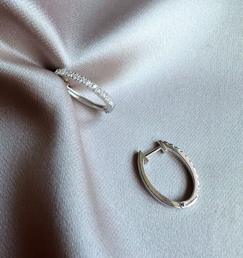 Серьги из белого золота с бриллиантом 0.28ct