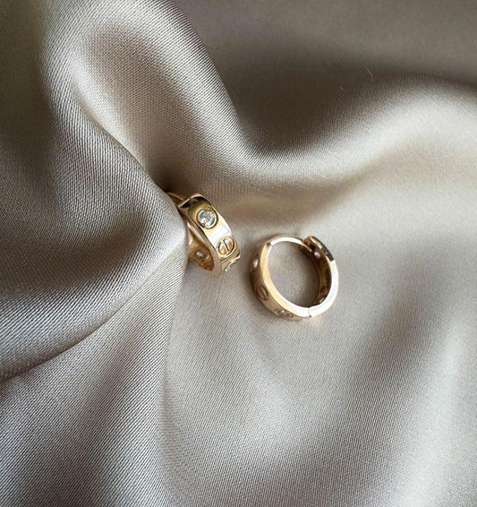 Rose gold earrings with zircon