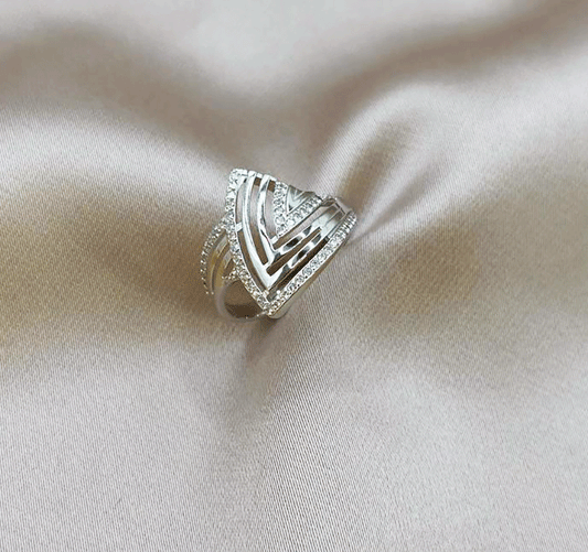 White gold ring with cubic zirconia