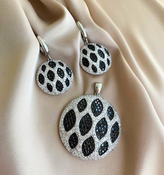 Argint încrustat cu zirconiu