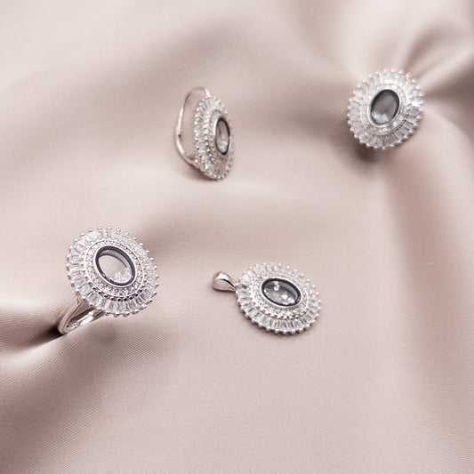 Silver set with cubic zirconia
