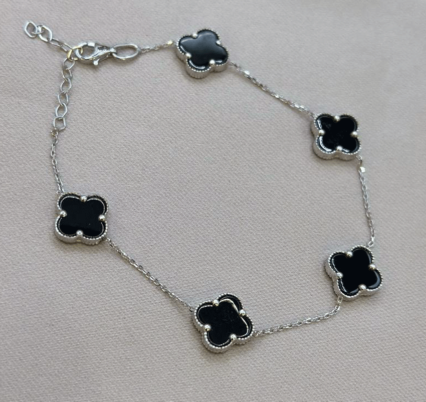 Brățară din aur alb cu onix