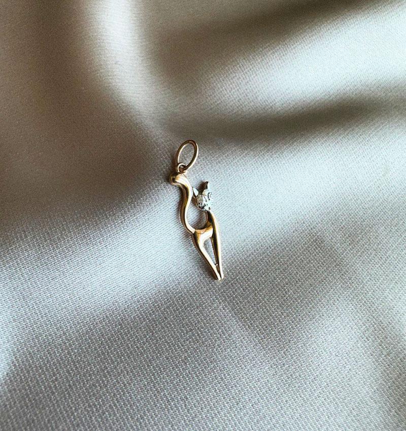 Подвеска из розового золота