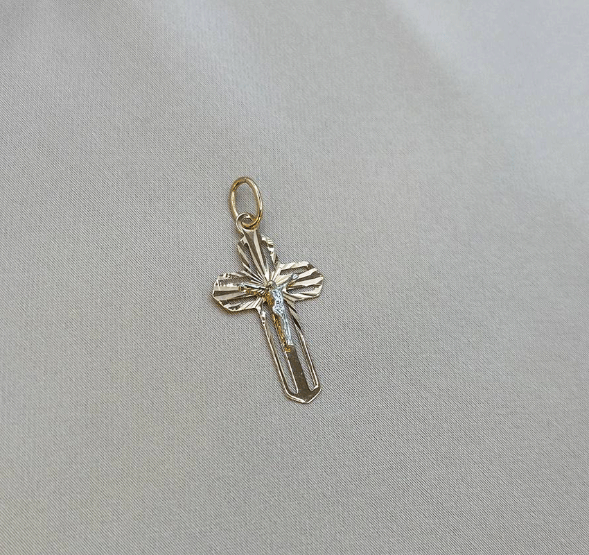 Крестик из розового золота