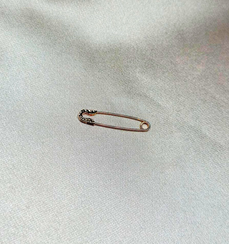 Accesoriu din aur roz