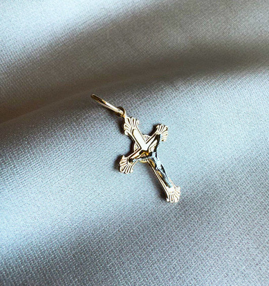 Крестик из розового золота