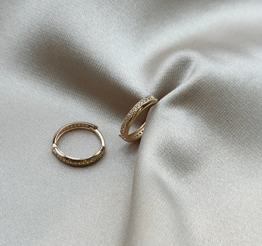 Rose gold earrings with zircon