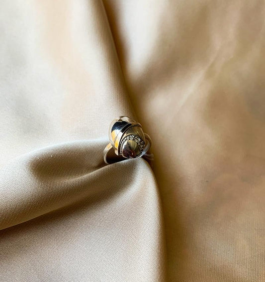 Inel din argint cu inserții de aur și zirconiu