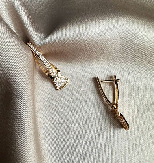 Rose gold earrings with zircon