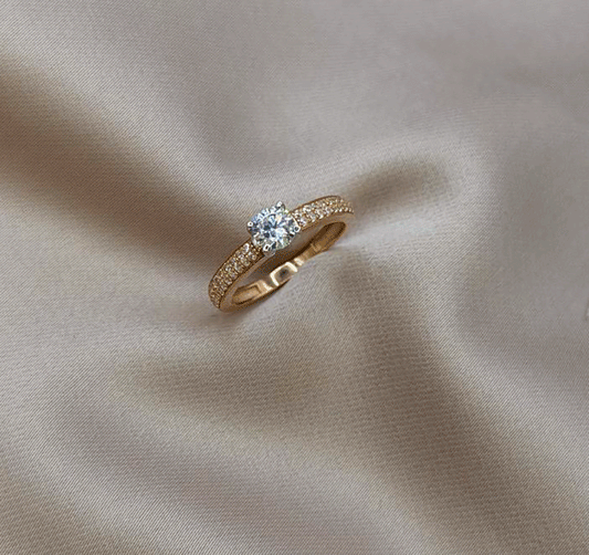 Помолвочное кольцо из розового золота