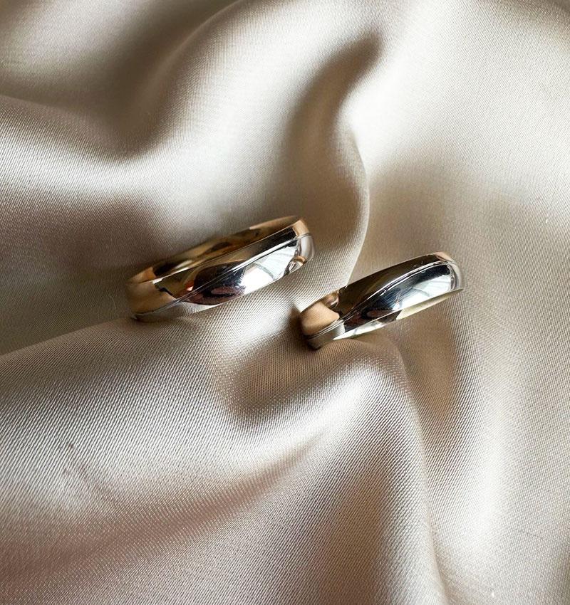 Rose gold wedding rings