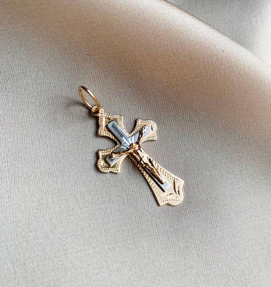 Крестик из розового золота