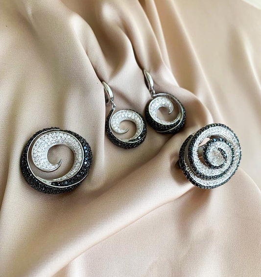 Argint încrustat cu zirconiu