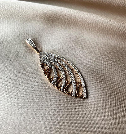 Pandantiv din aur roz