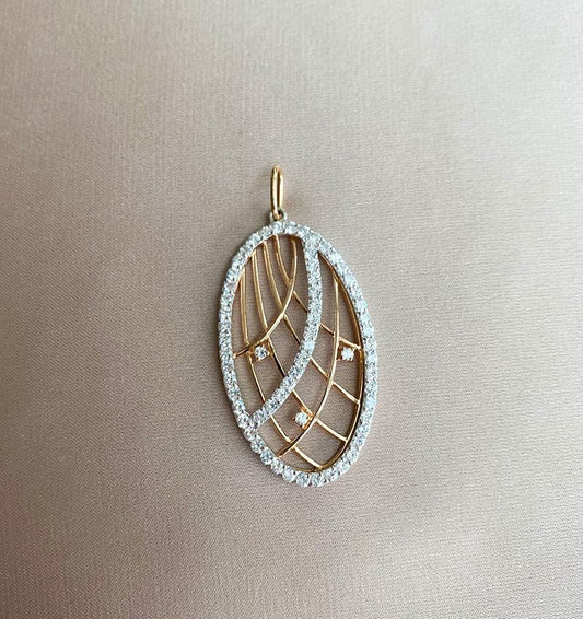 Rose gold pendant with zircon