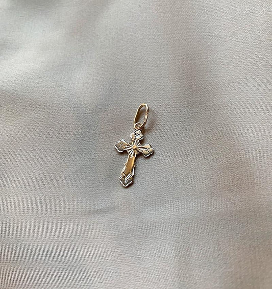 Крестик из розового золота