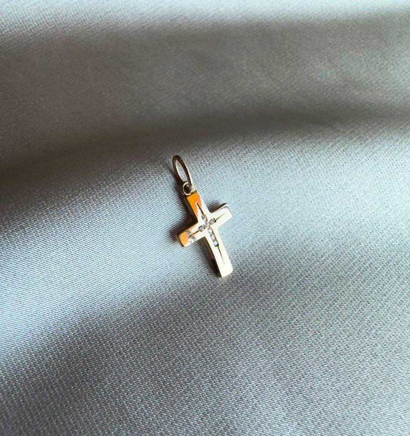 Крестик из розового золота