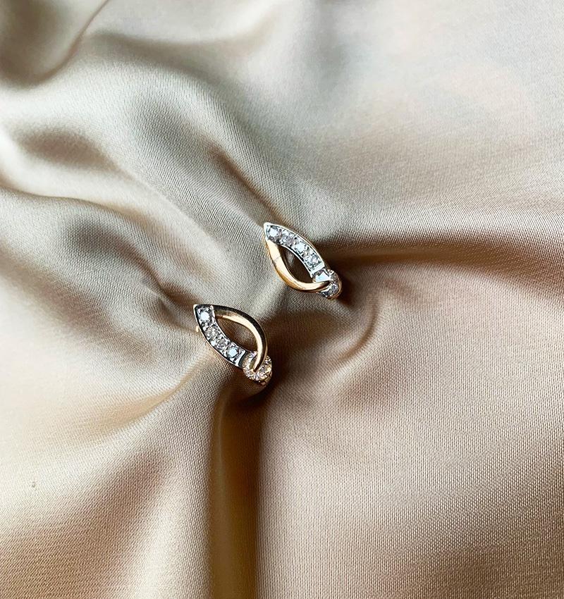 Rose gold earrings with zircon