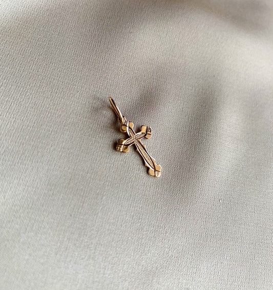 Крестик из розового золота